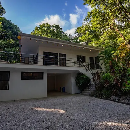 Four Winds Properties A Short Walk To The Beach